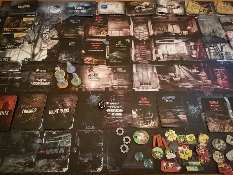 Juegos de mesa. - Página 4 This-War-of-Mine-The-Board-Game-the-house