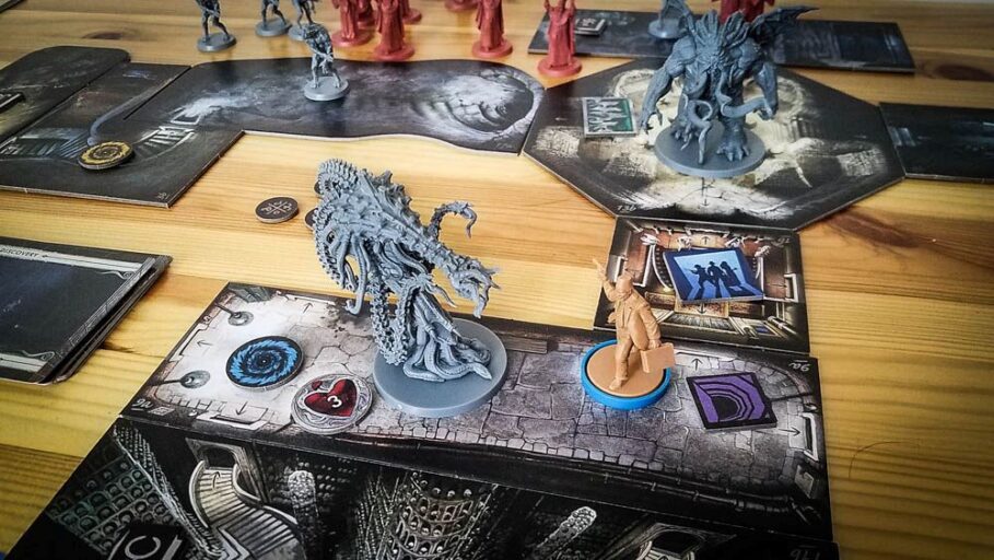 Types of Board Games - Dungeon Crawler Games - Cthulhu Death May Die