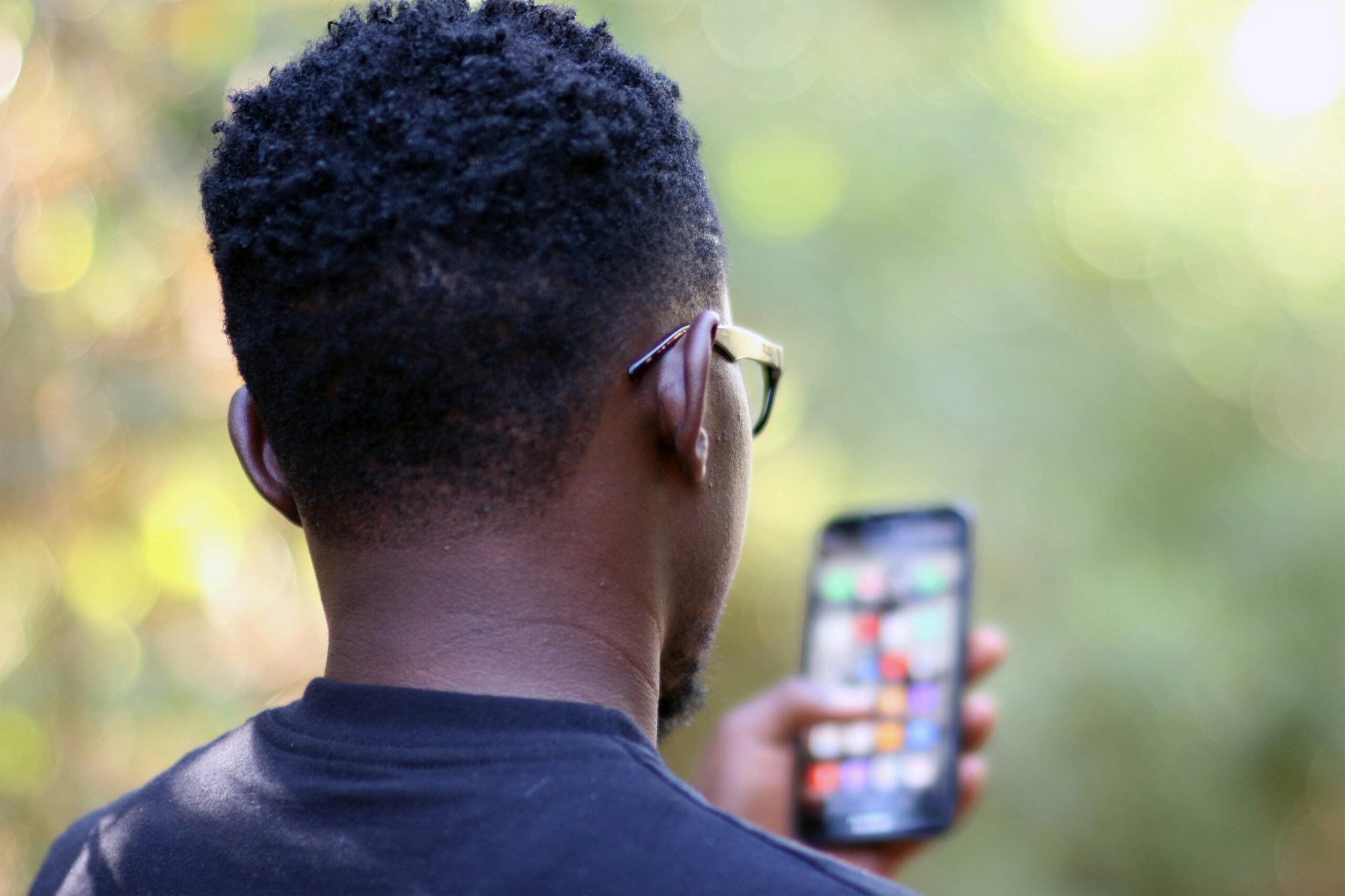 How Mobile iGaming Habits Are Influencing Tabletop Design Trends
